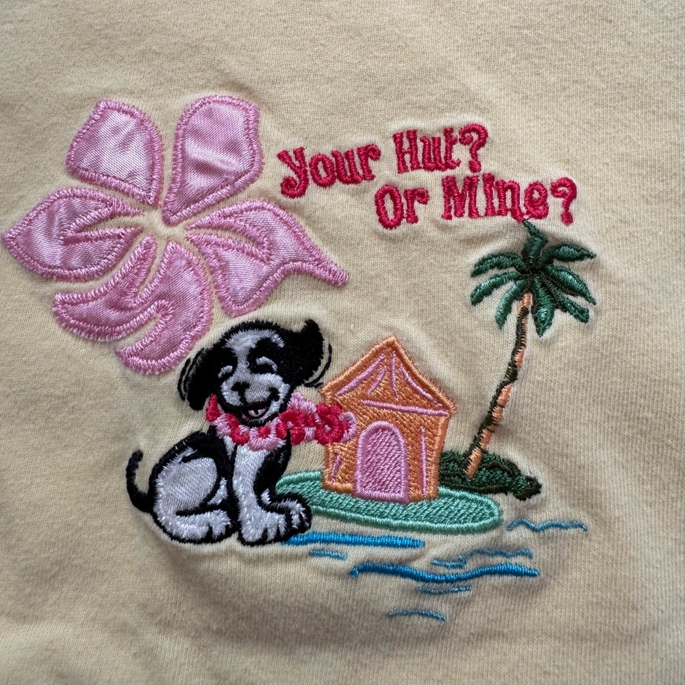 Vintage Big Dogs Women’s T-Shirt Size Small “Your Hut Or Mine” Dog Embroidery‎